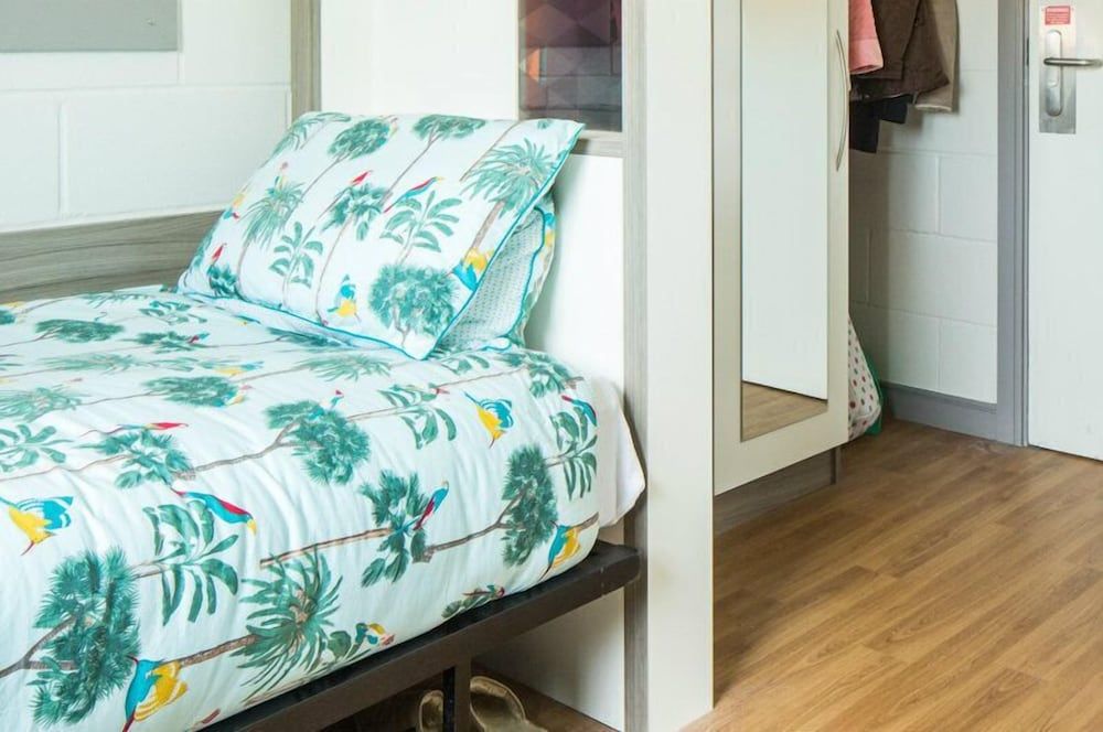undefined Queens University Belfast - Elms Village - Hostel 10