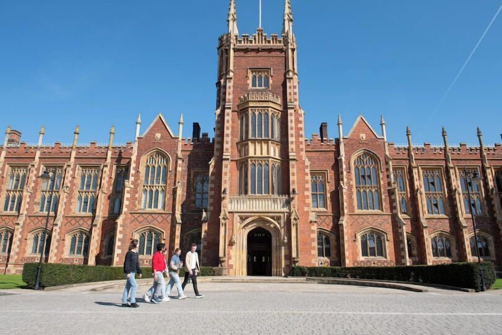 undefined Queens University Belfast - Elms Village - Hostel 7