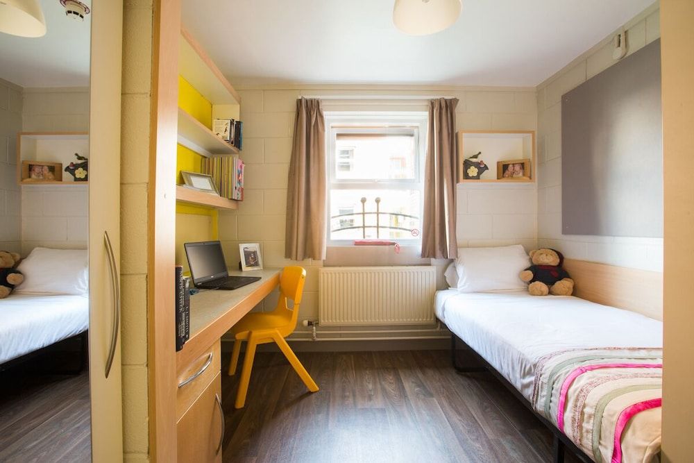 Queens University Belfast - Elms Village - Hostel Single Room 4