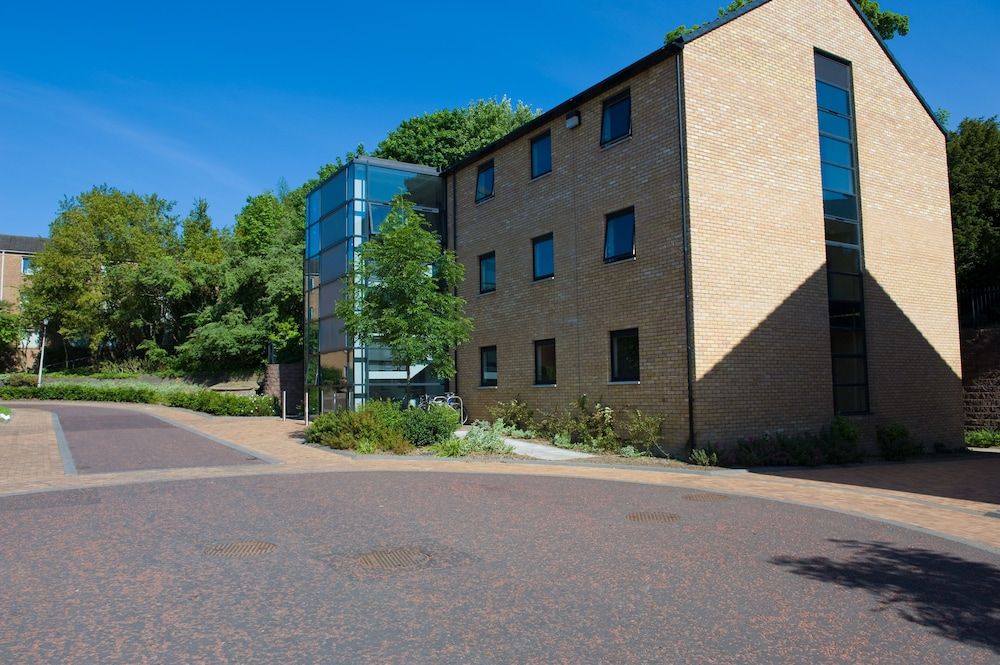 undefined Queens University Belfast - Elms Village - Hostel 2