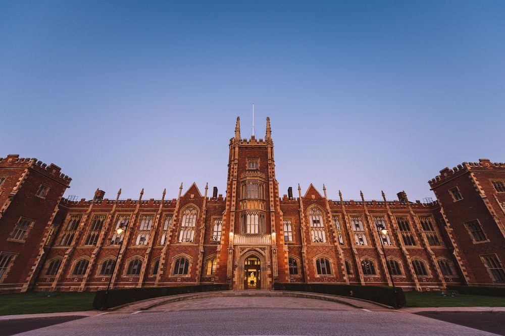 undefined Queens University Belfast - Elms Village - Hostel 8