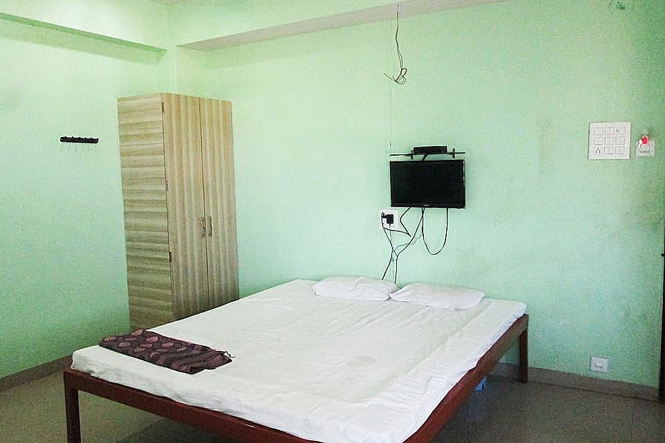 Standard Bedroom View