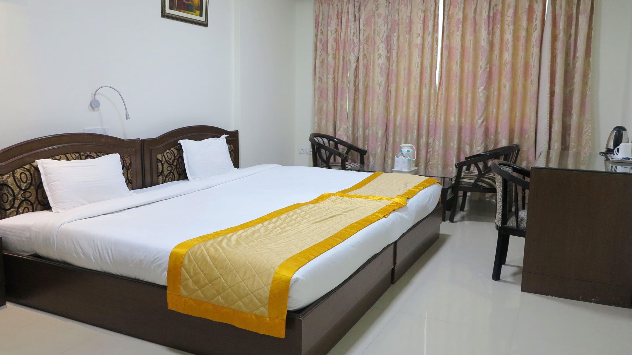 Bodhgaya Regency Hotel Executive Double or Twin Bed Room 15