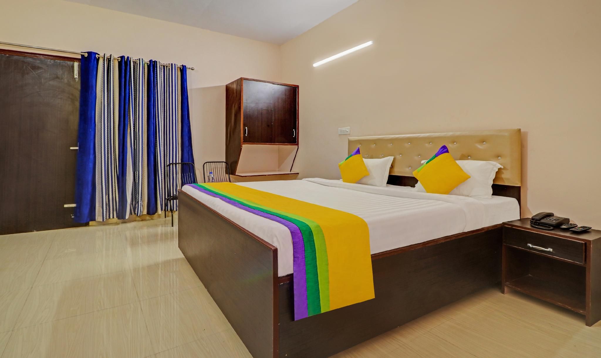 Itsy By Treebo - Divine Inn Room Assigned on Arrival