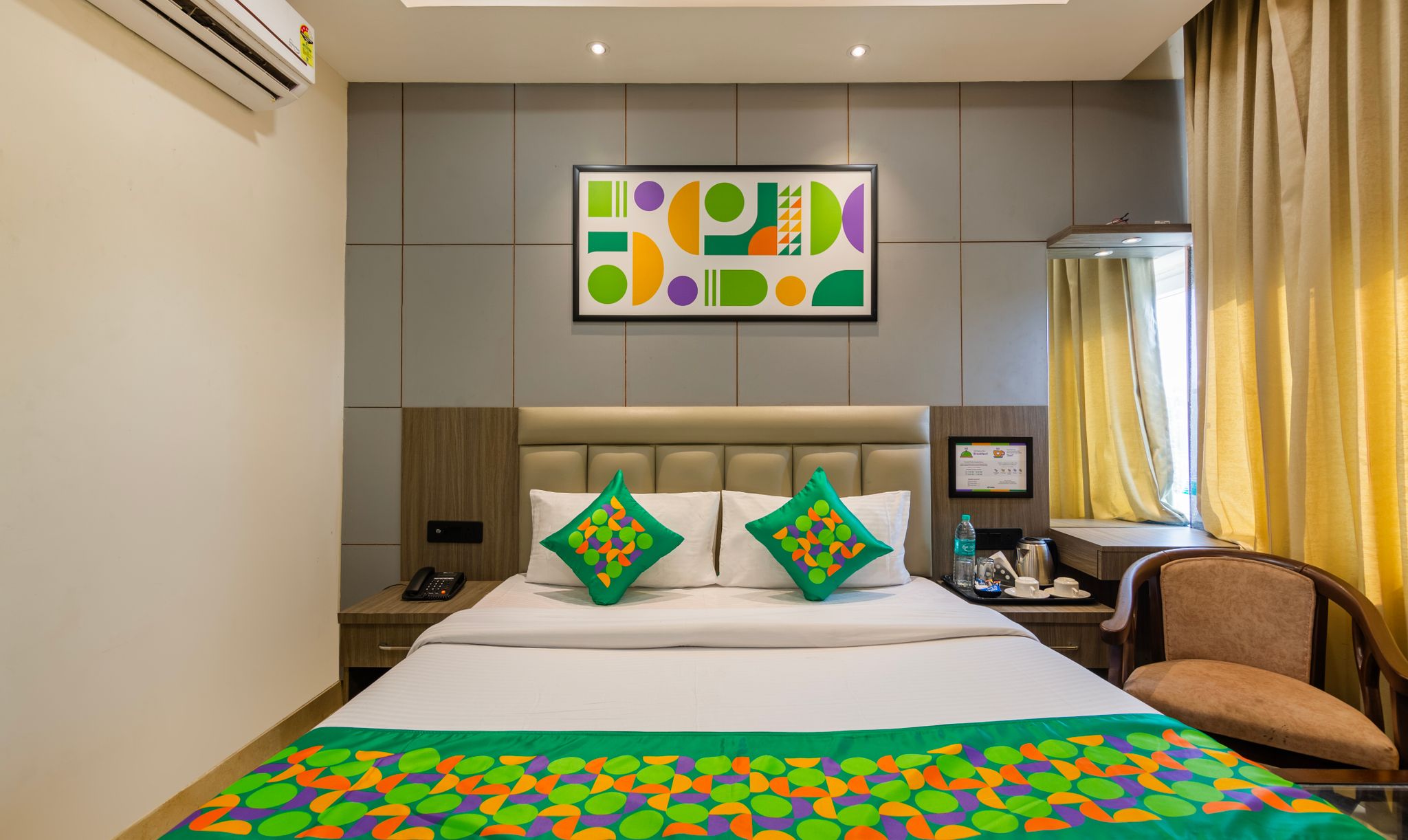 Treebo Bombay Palace Standard Room 5