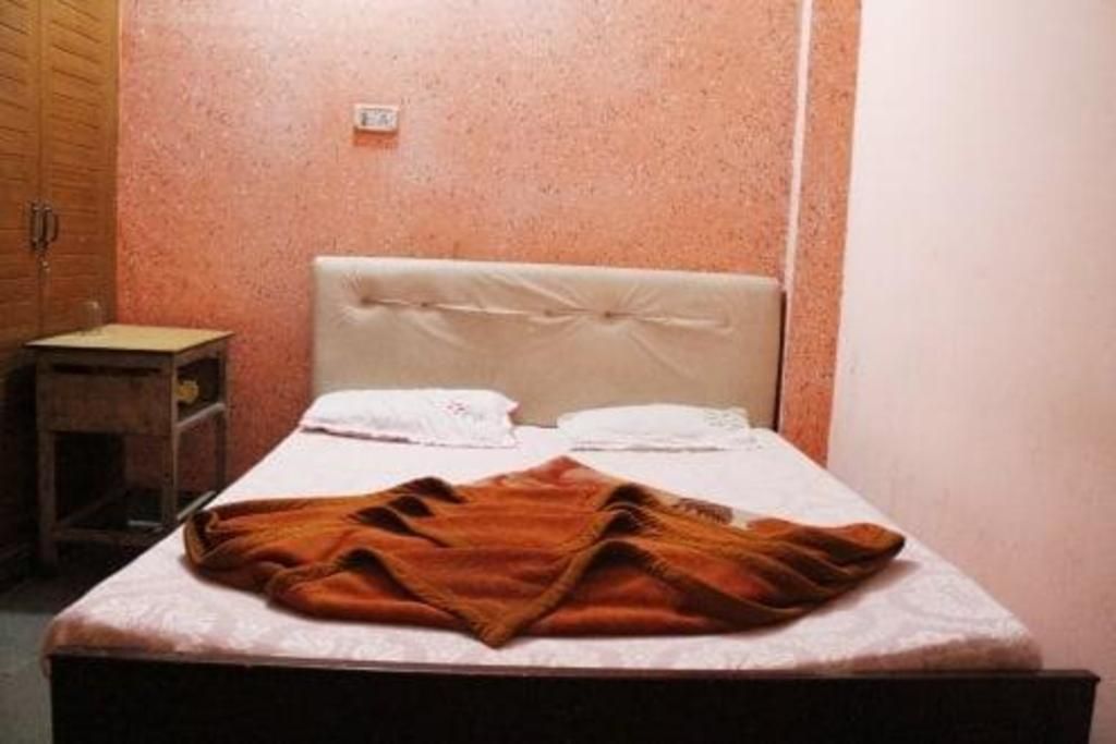 undefined Hotel R K Plaza 4