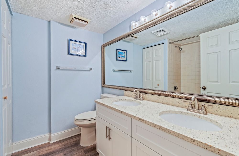 Beach Colony Resort Oceanfront Guest Suite 4