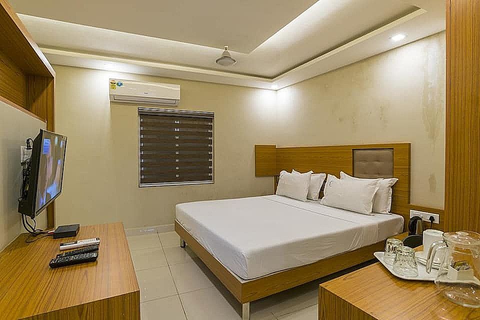 HOTEL CRESCENT INN  Executive Room 2