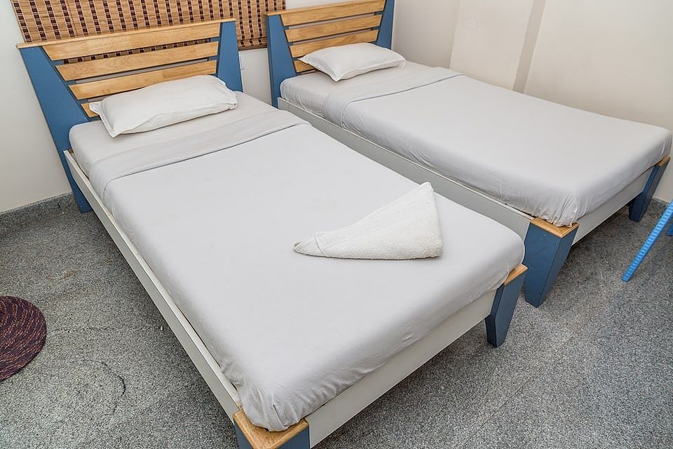 Hotel Metro Park AC Double Room 4