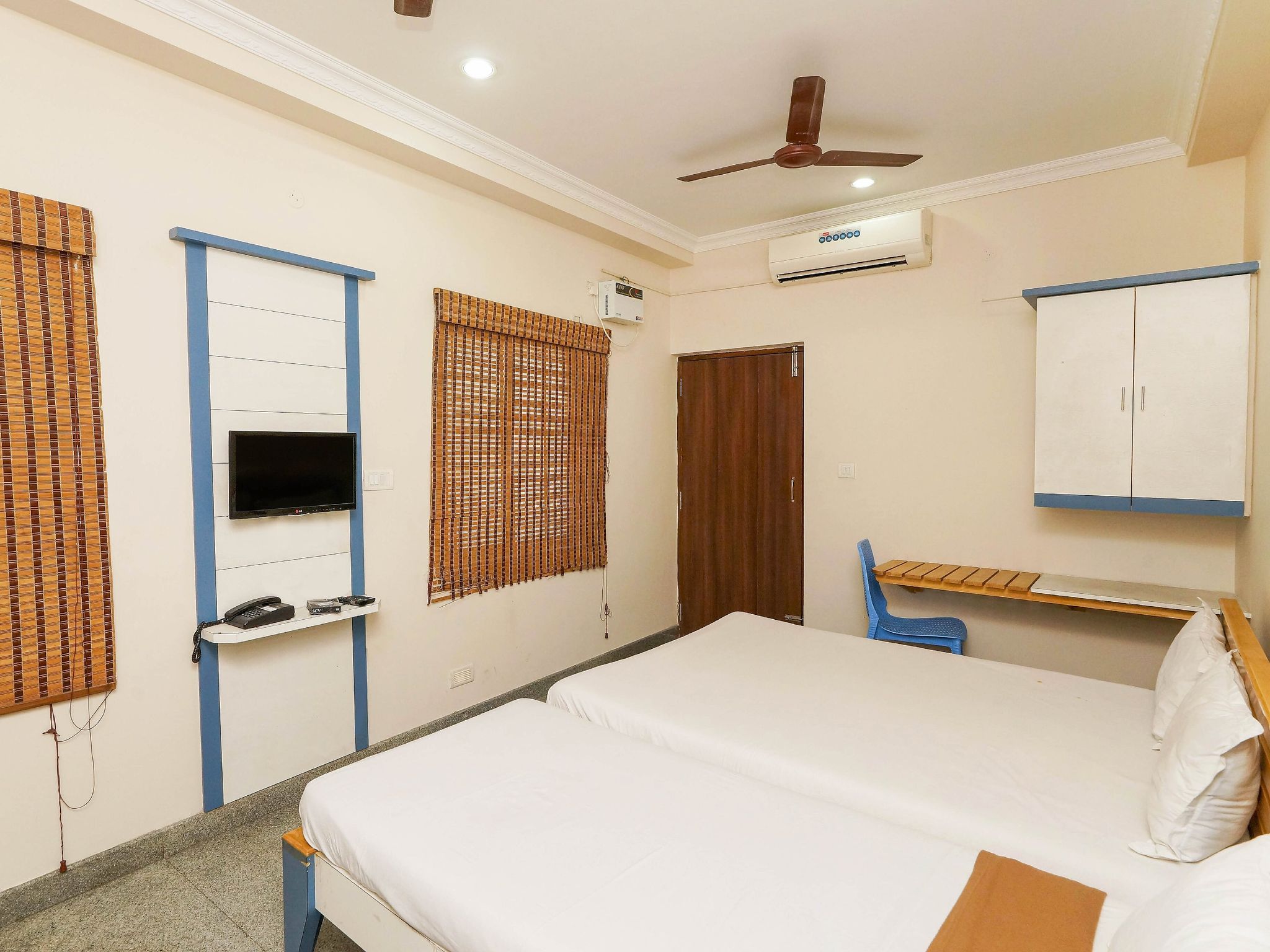 Hotel Metro Park AC Double Room 3