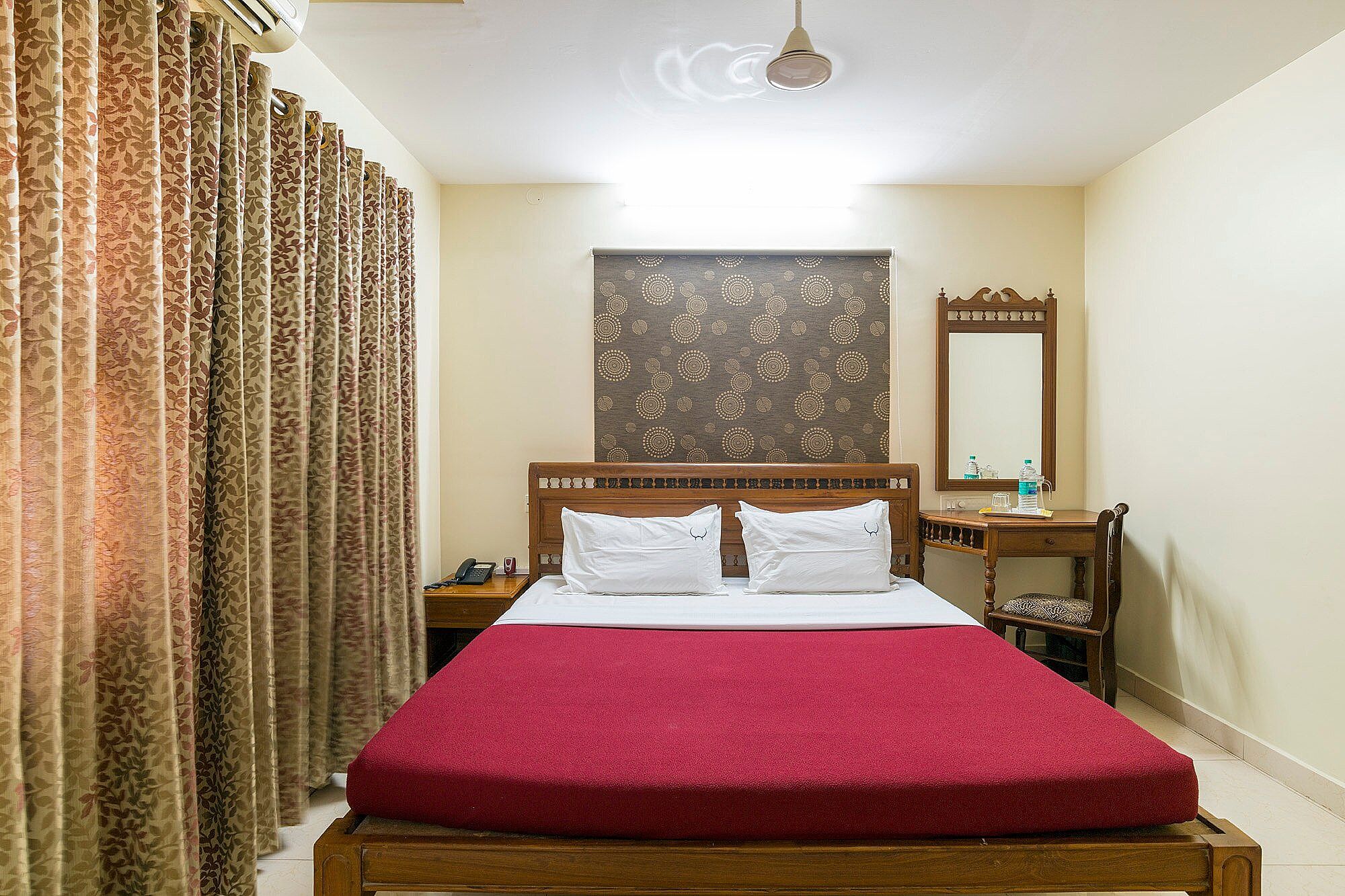 Crescent Homes Deluxe Room 10