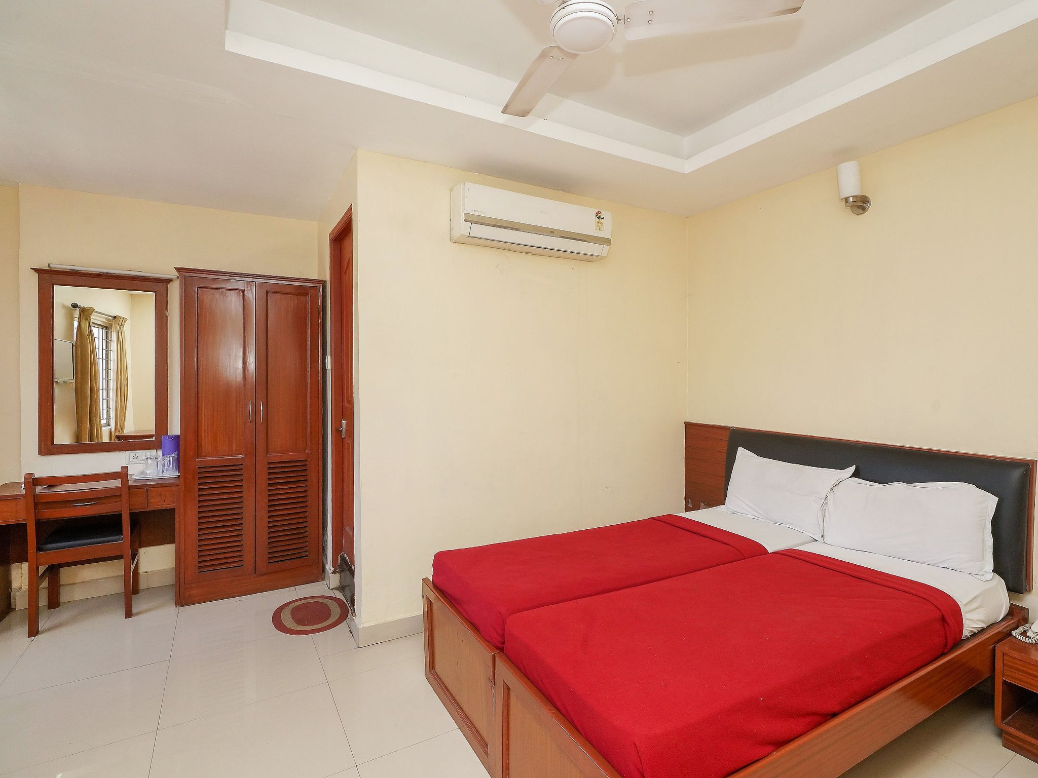 Deluxe Double Non AC Room