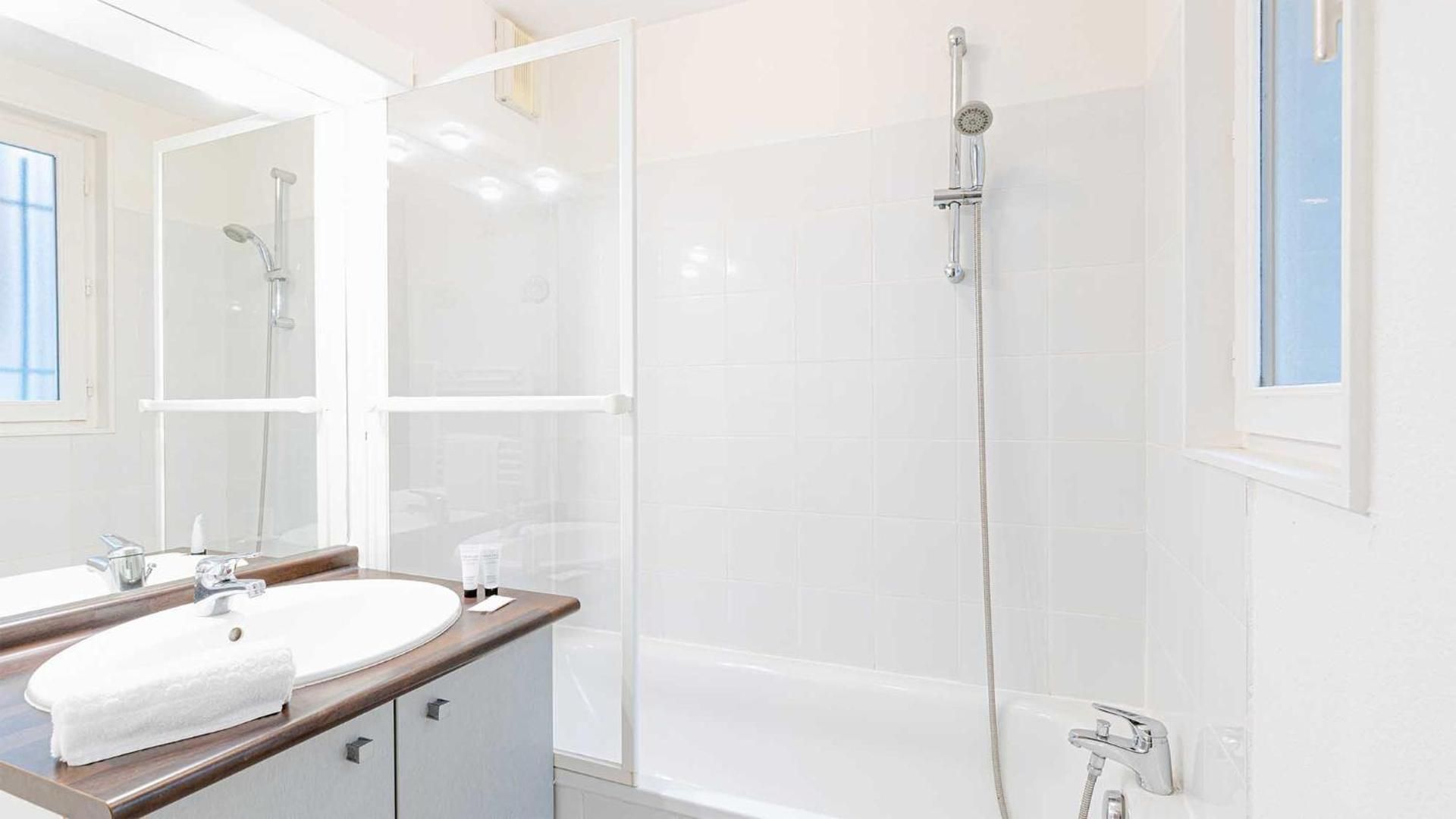 Studio (4 Adults)