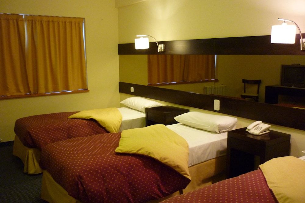 Marcopolo Suites Calafate Triple Room, 3 Twin Beds 2