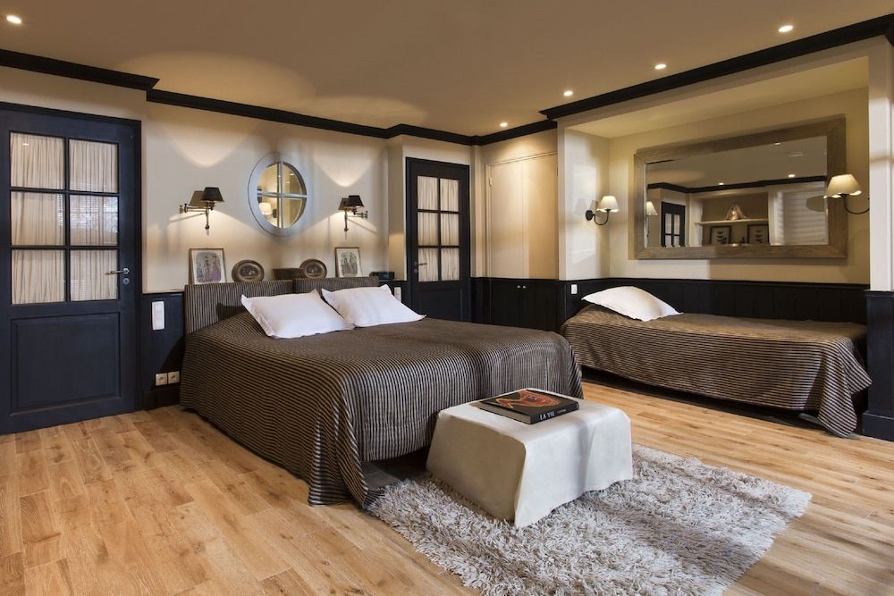 Prestige Room