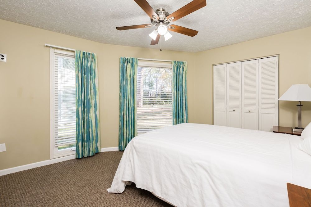 Condo, 2 Bedrooms