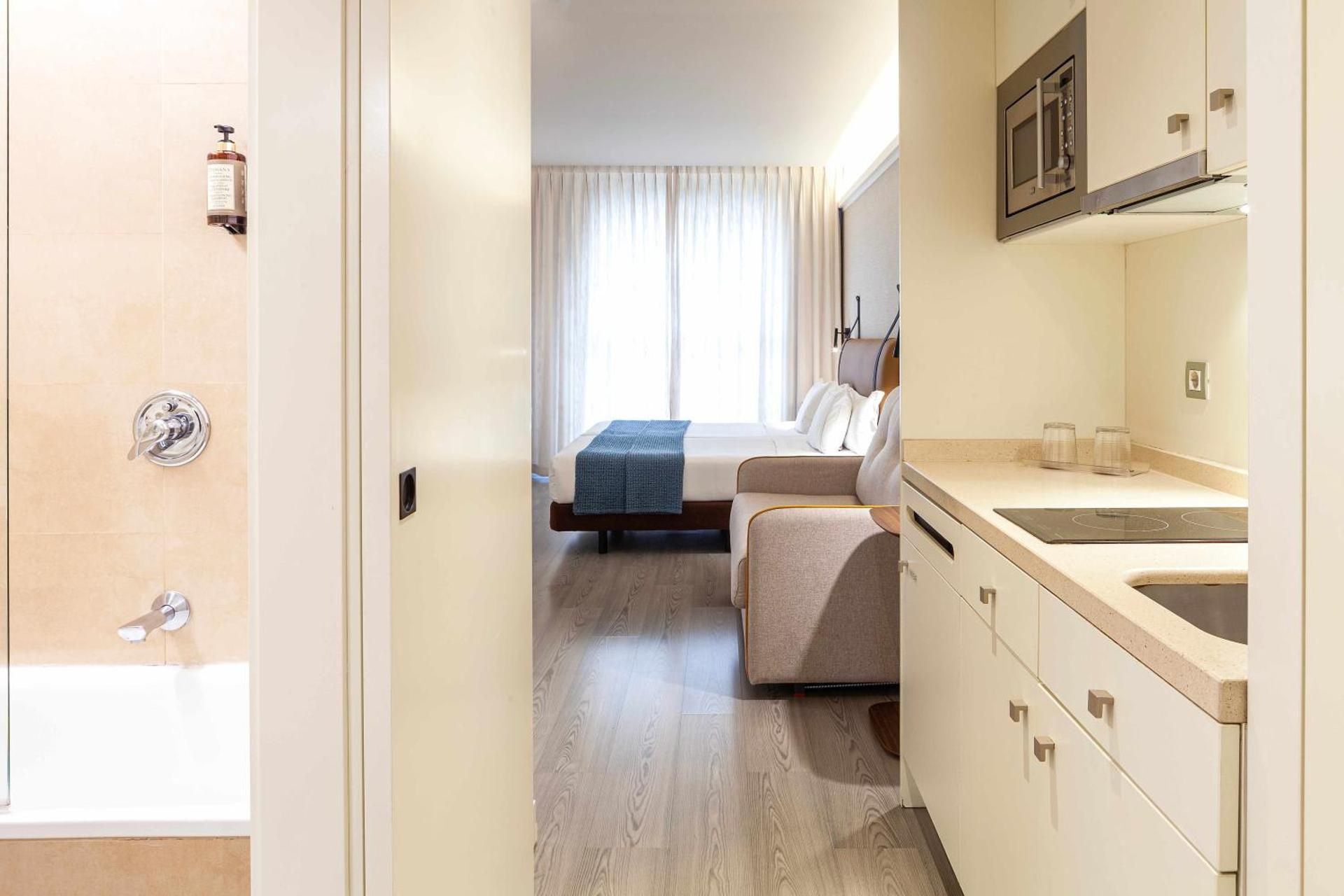 undefined Suites Viena Plaza de España 5