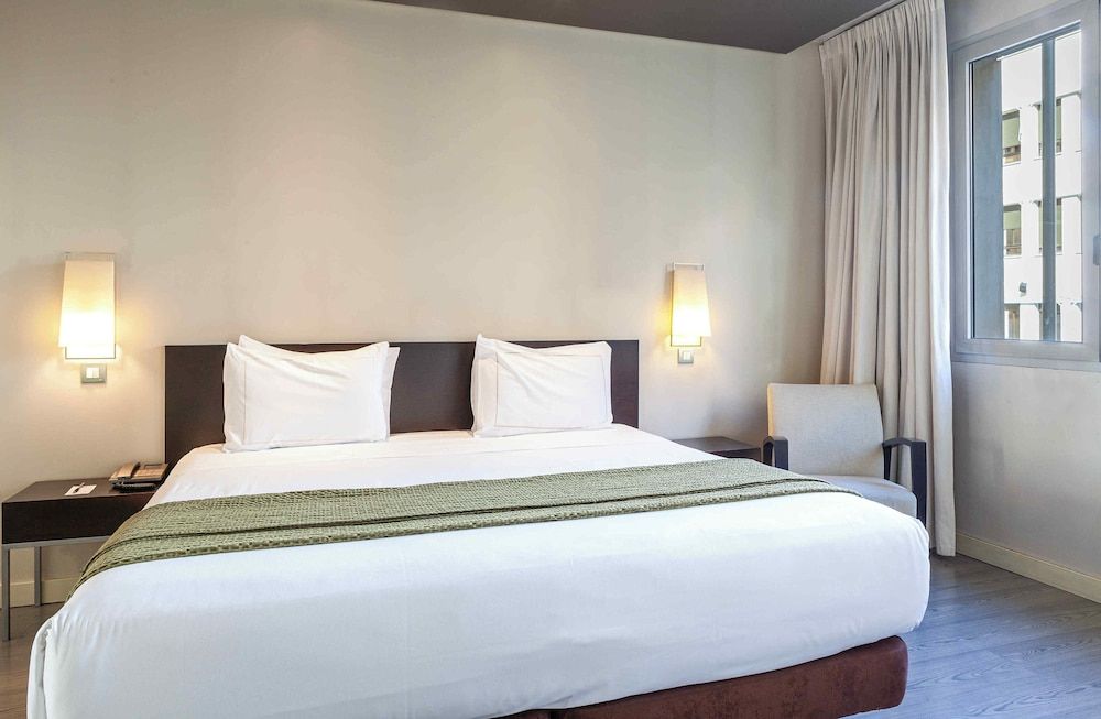 Executive Suite, Accessible