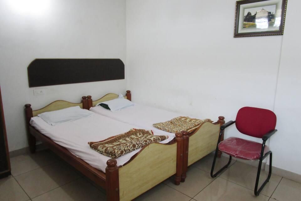 undefined Emgee's Residency 8