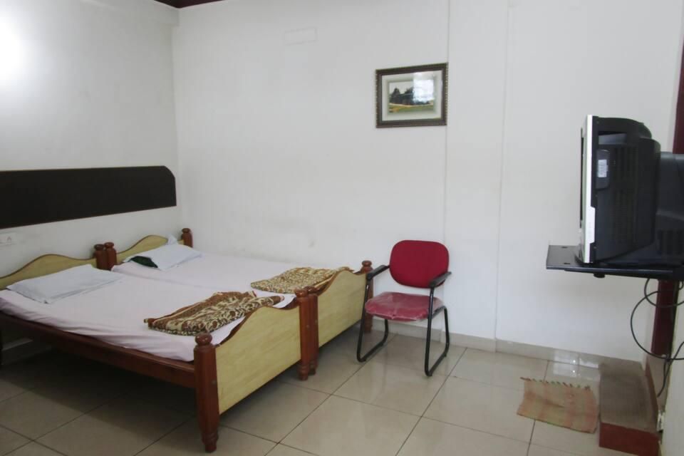 undefined Emgee's Residency 9