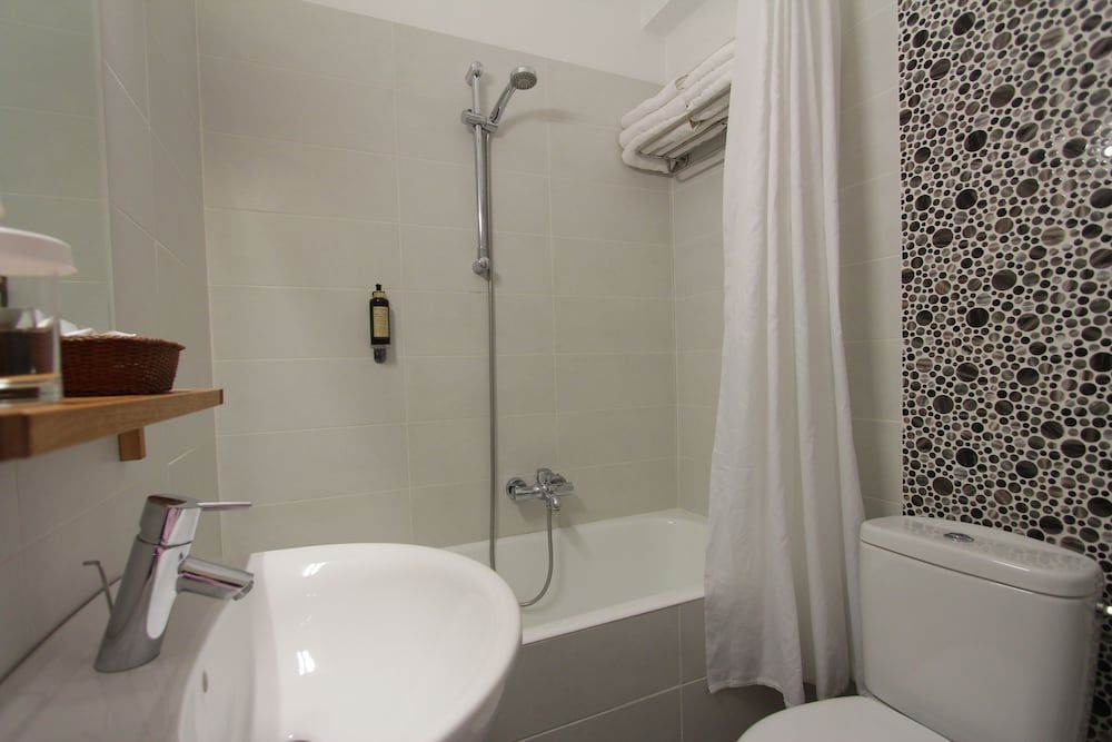 Pan Hotel Single Room 13