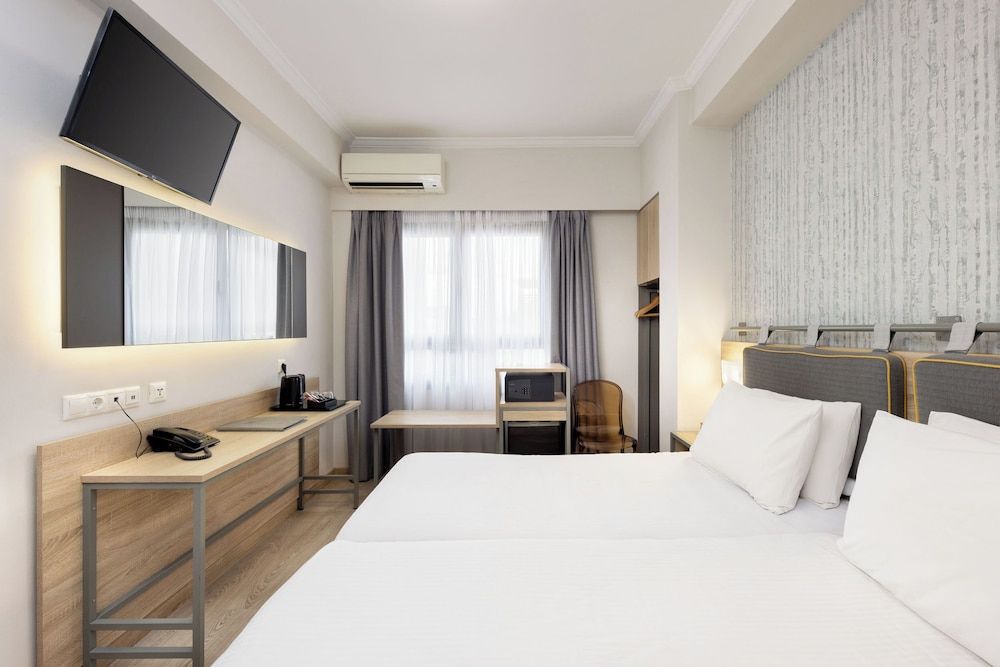 Pan Hotel Single Room 4