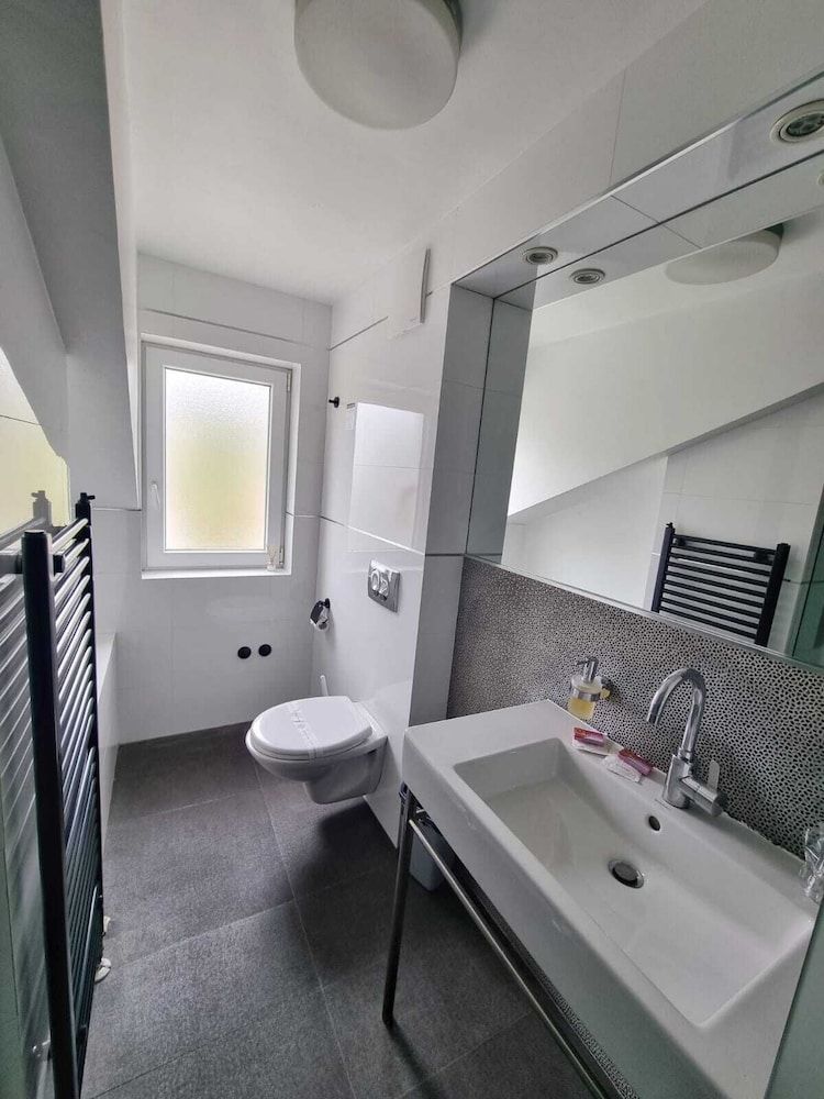 Hotel Gala Split Classic Quadruple Room, Balcony 10