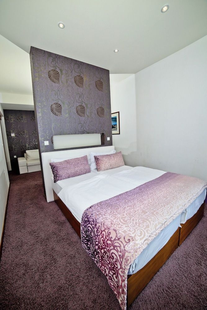 Hotel Gala Split Classic Quadruple Room, Balcony 4