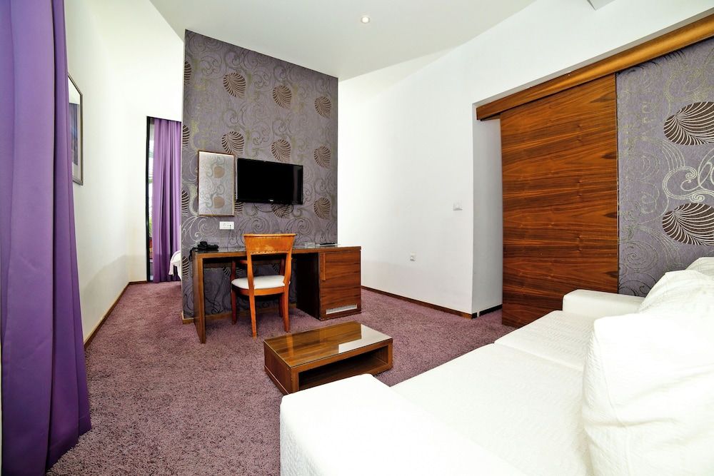 Hotel Gala Split Classic Quadruple Room, Balcony 5