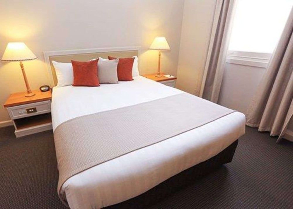 Standard Queen Room