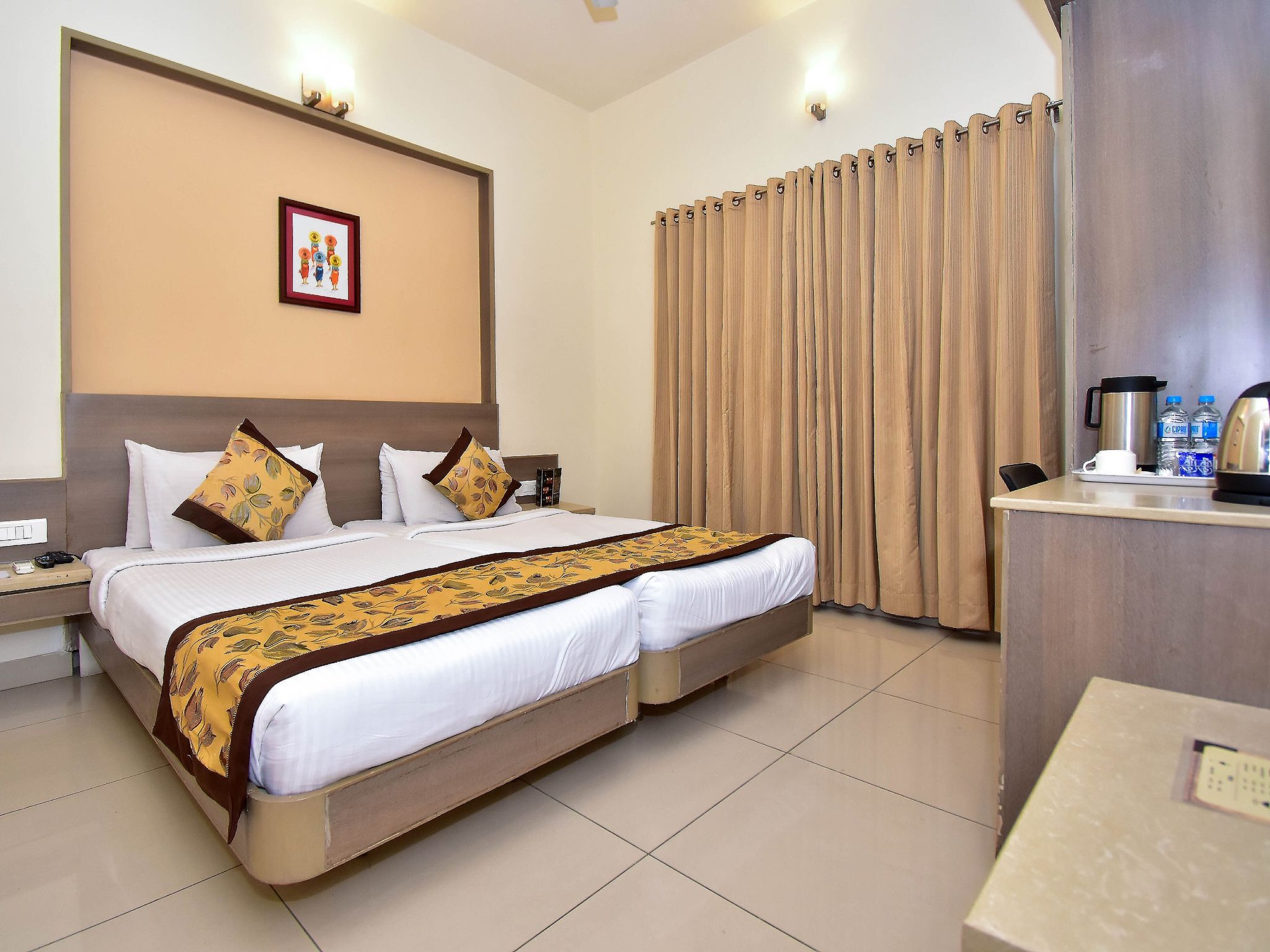 Hotel Land Mark Economy  Room 12