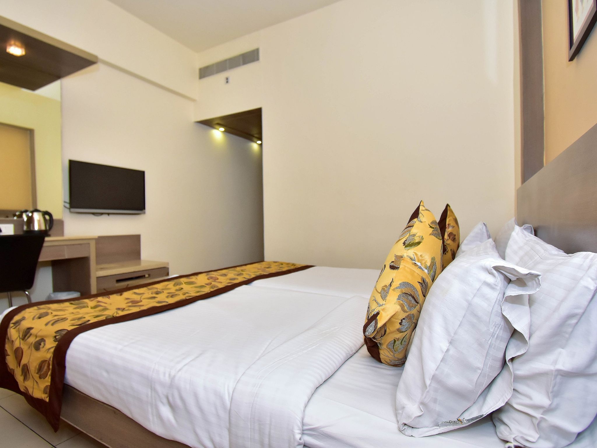 Economy Room