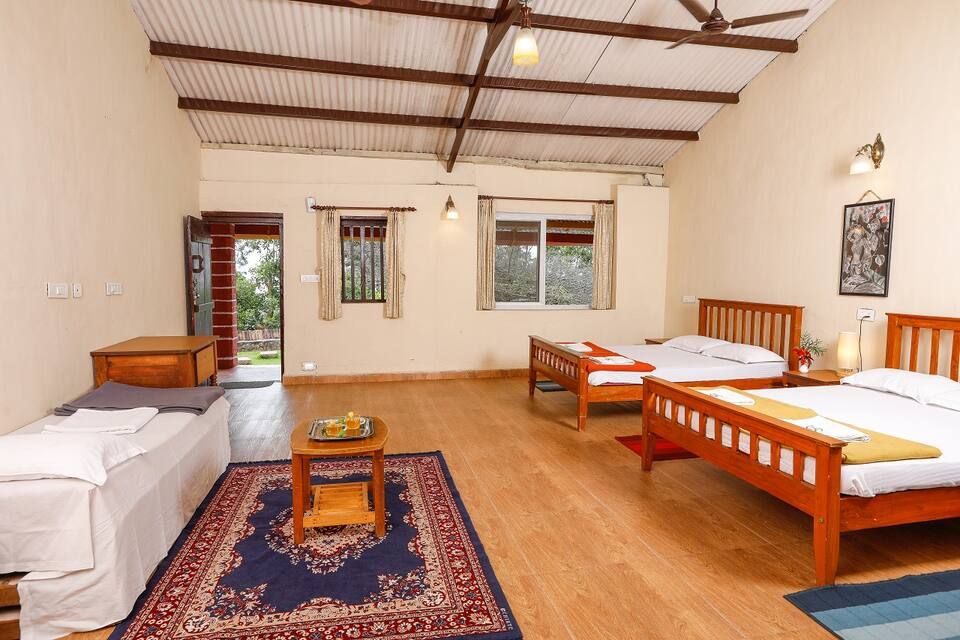 DEVASHOLA HOMESTAY Madwa 2