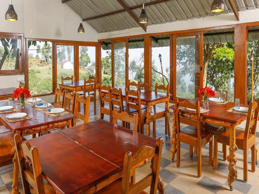 Food & Dining