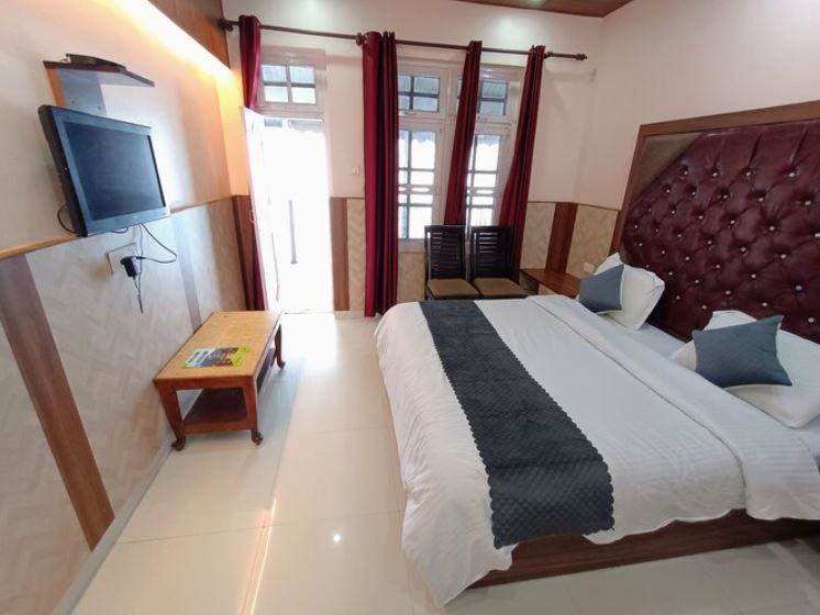 undefined Hotel Monal 5