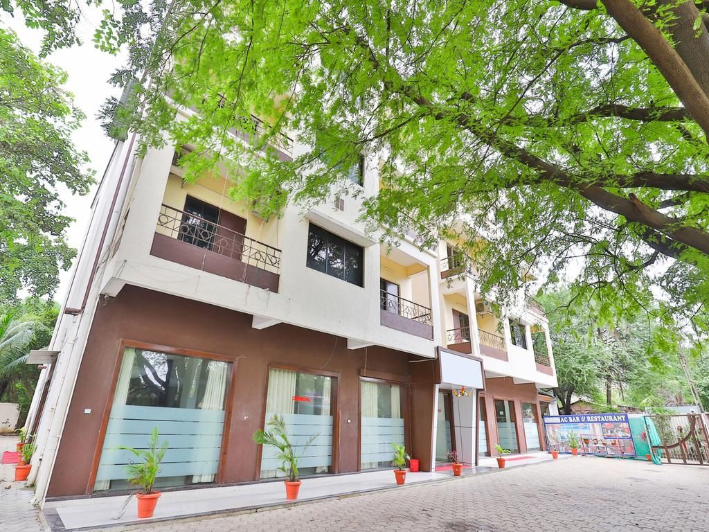 undefined Hotel Ambica 6