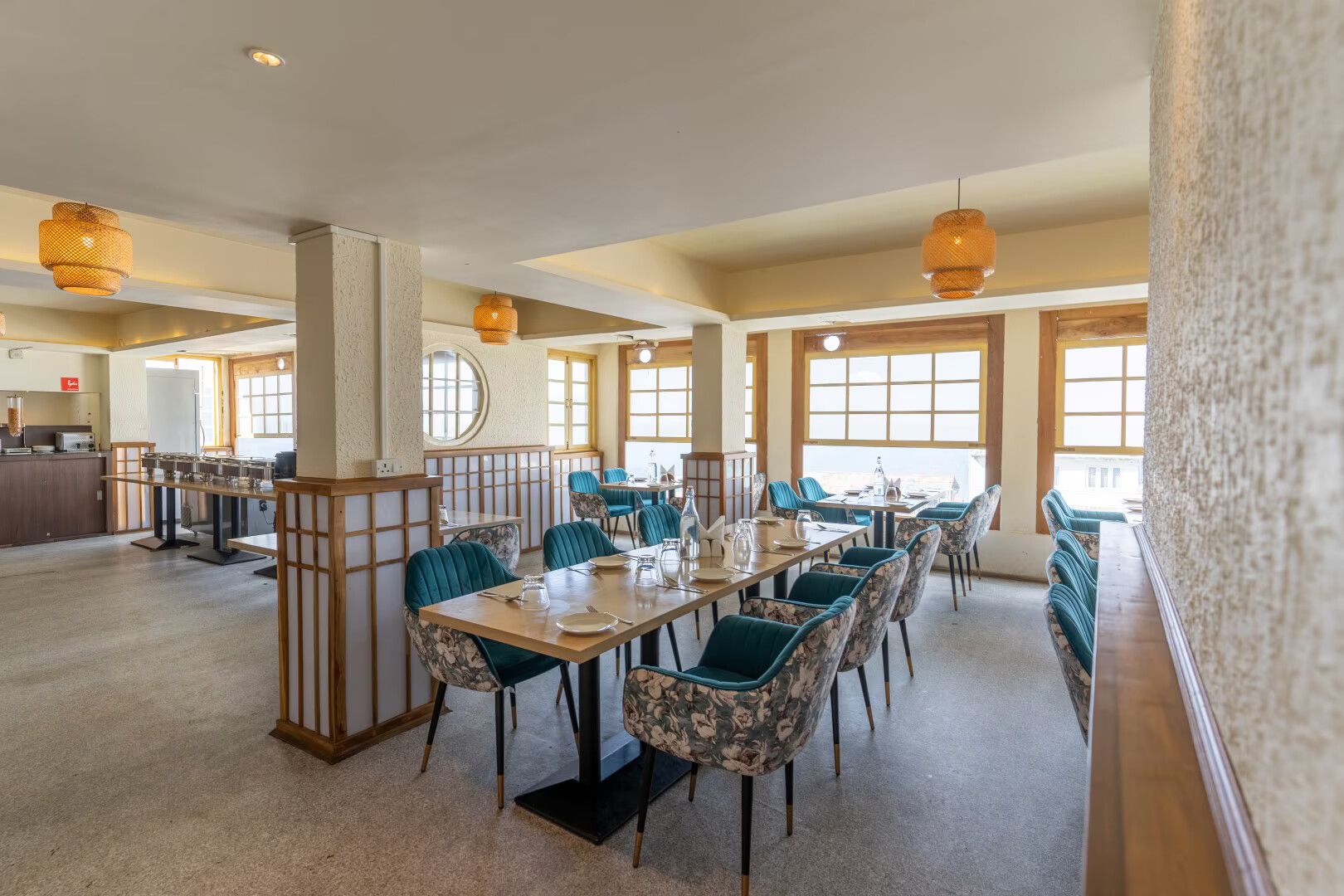 Food & Dining