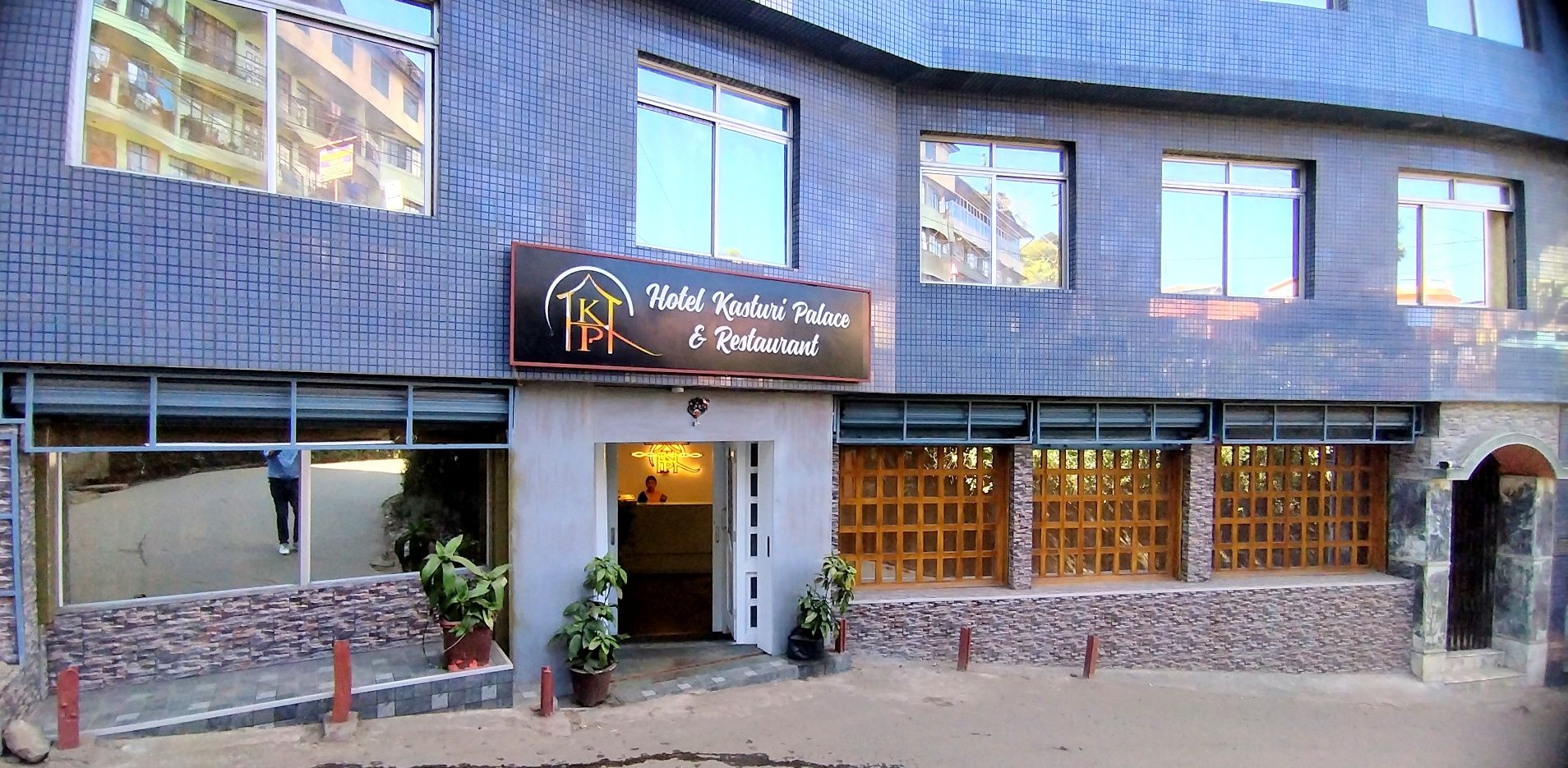 Hotel Kasturi Palace & Restaurant