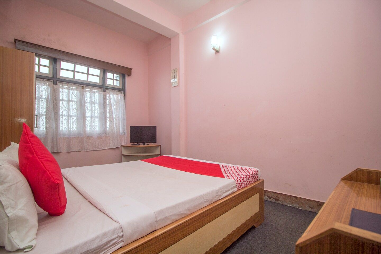 Hotel North Point Standard Deluxe Room (Non View) 3