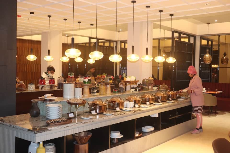 Food & Dining