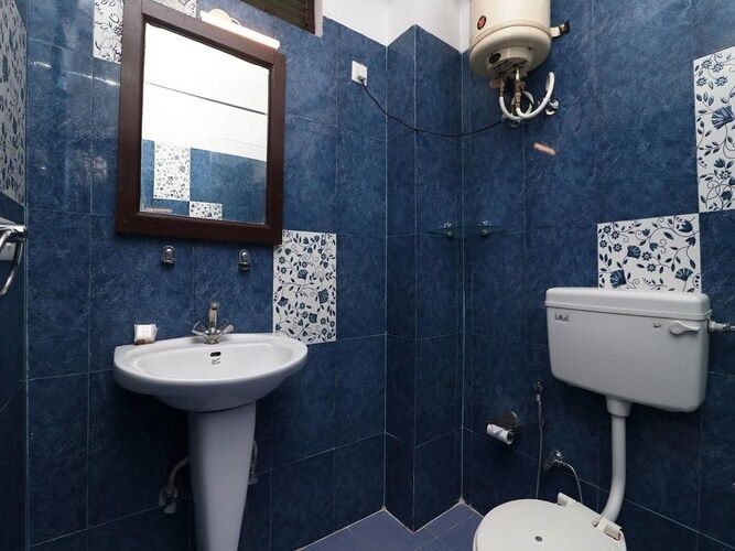 Hotel City Star Deluxe Room 7