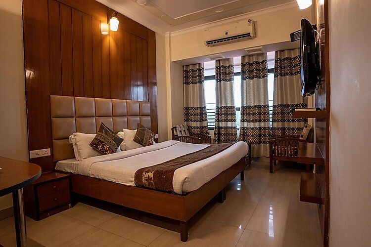 Hotel City Star Deluxe Room 4