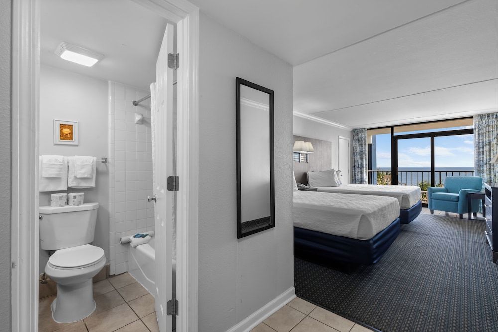 Grande Shores Ocean Resort Standard Room 3