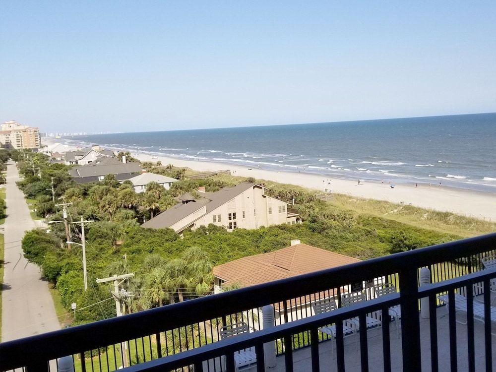 Grande Shores Ocean Resort Standard Room, 2 Queen Beds, Non Smoking (Side View) 5