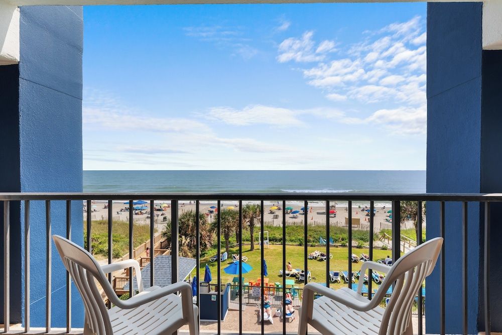 Grande Shores Ocean Resort Standard Room, 2 Queen Beds, Kitchenette, Oceanfront 5