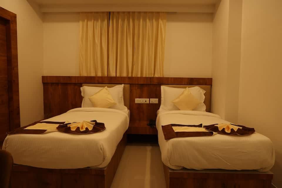 Girija Sunrise Deluxe Twin Room 4