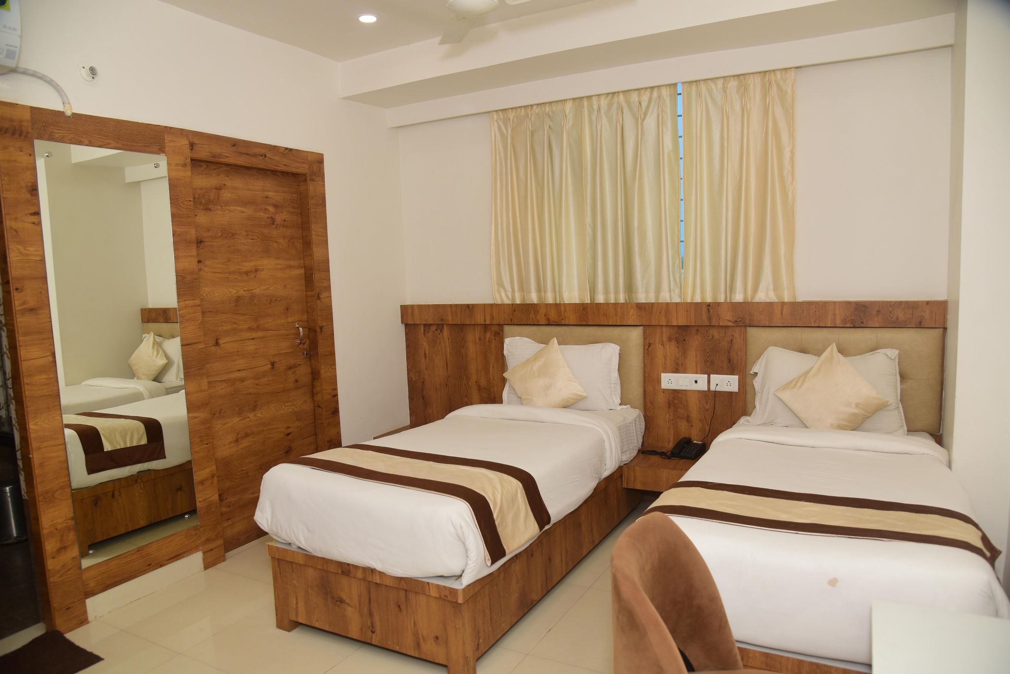 Girija Sunrise Deluxe Twin Room