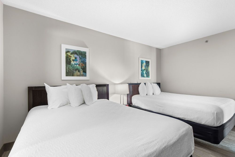 Seaside Resort Standard Condo, 2 Bedrooms, Partial Ocean View 3