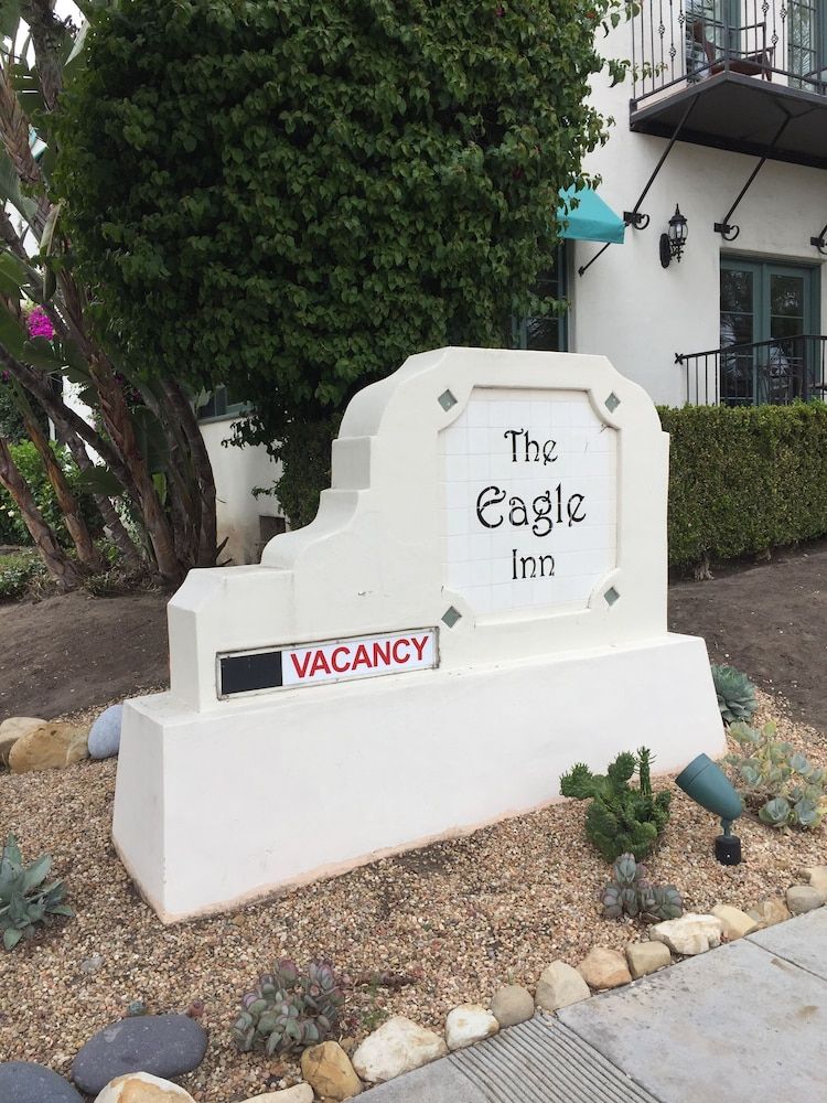 undefined The Eagle Inn 8