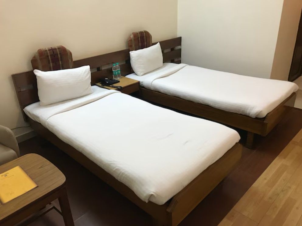 HOTEL NATRAJ Double Executive(Twin Bed) 4